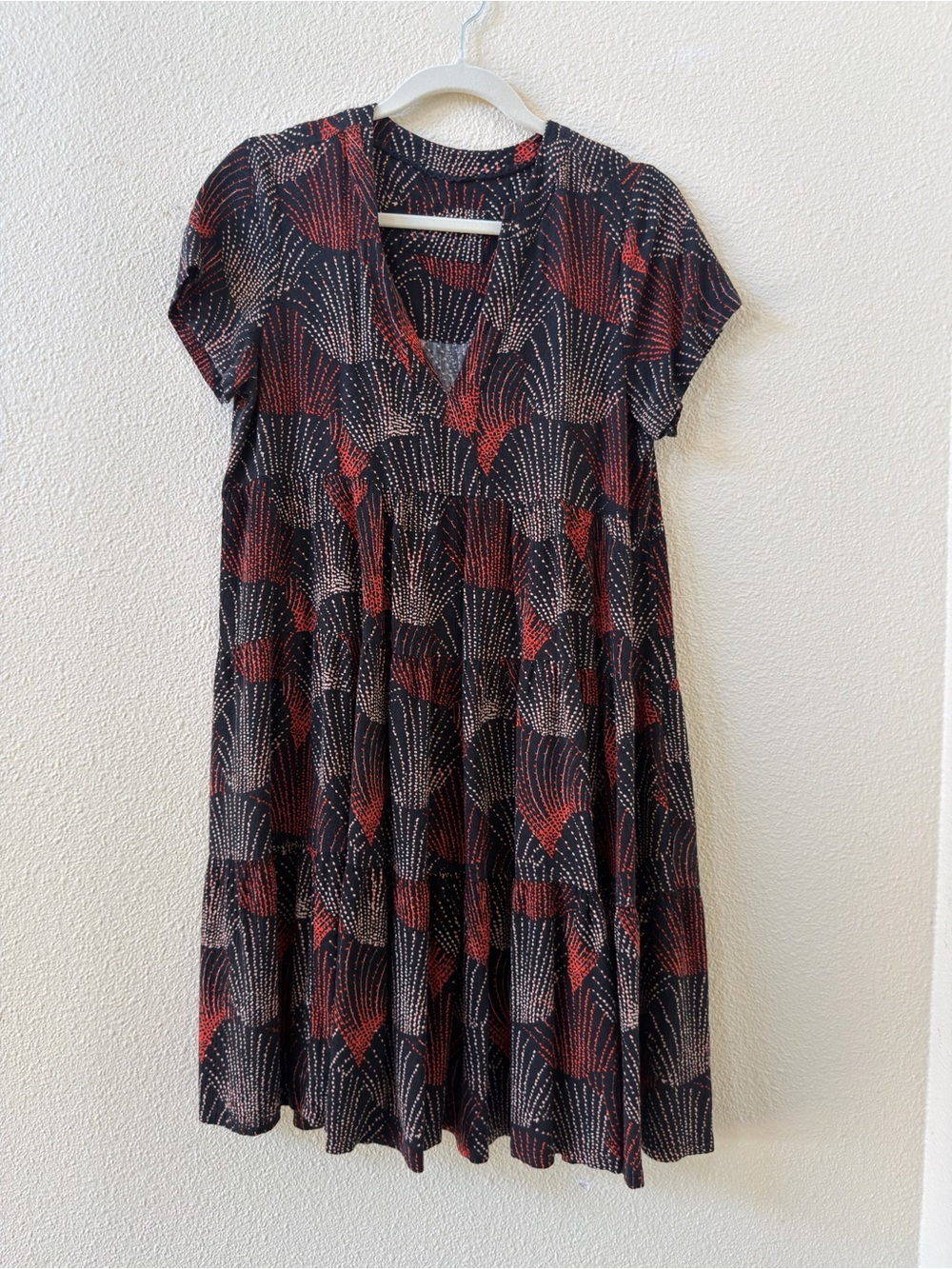Anthropologie Maeve Black Red Cream Patterned V-Neck Midi Dress
